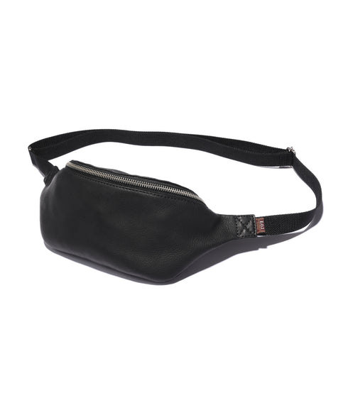 MR.OLIVE E.O.I / WATER PROOF WASHABLE LEATHER / SMALL BODY BAG ミスターオリーブ イーオーアイ/ウォータープルーフウォッシャブルレザー/スモールボディバッグ